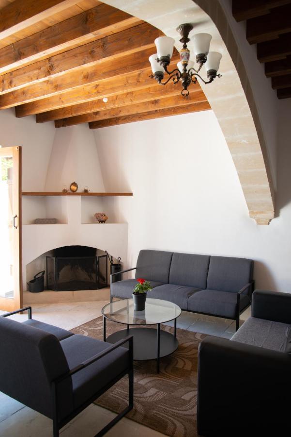 Cleo'S Inn Лофу Экстерьер фото